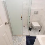 דירה Trendy Waterfront With A Striking View