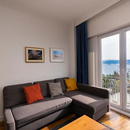 Daire Trendy Waterfront With A Striking View İstanbul
