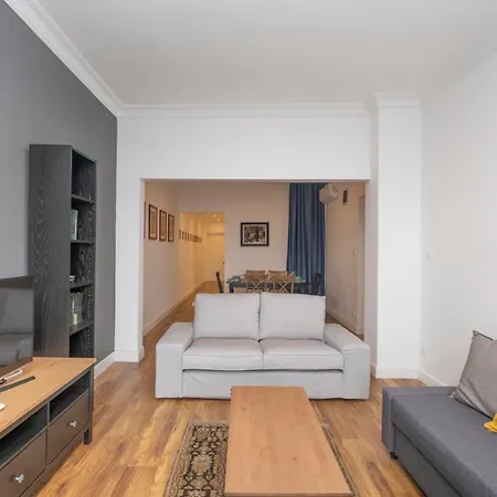 Trendy Waterfront With A Striking View * Istambul