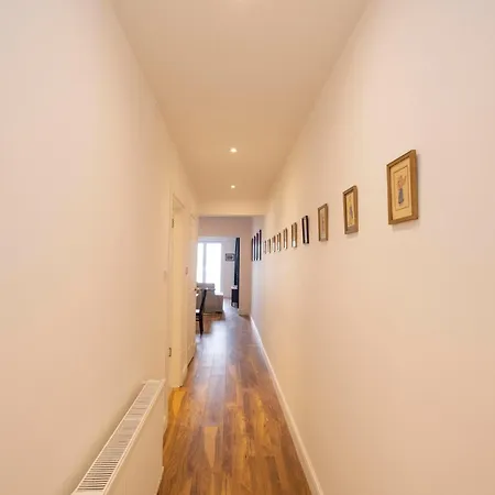 Trendy Waterfront With A Striking View *