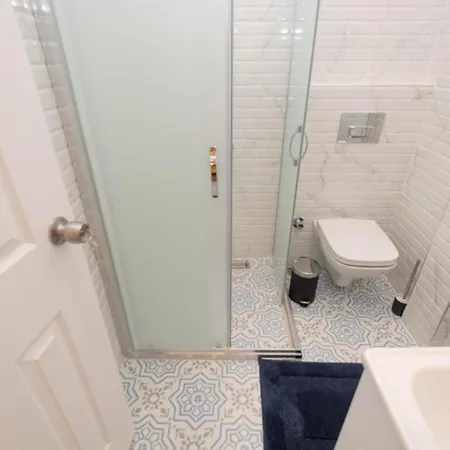 公寓 Trendy Waterfront With A Striking View