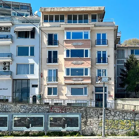 Trendy Waterfront With A Striking View Istanbul