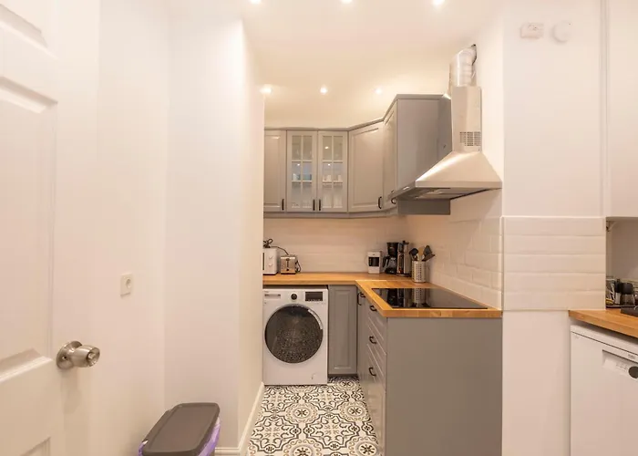 Appartement Trendy Waterfront With A Striking View Istambul