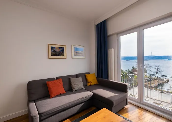 Appartement Trendy Waterfront With A Striking View Istambul
