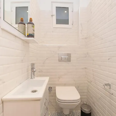 Trendy Waterfront With A Striking View Istanbul