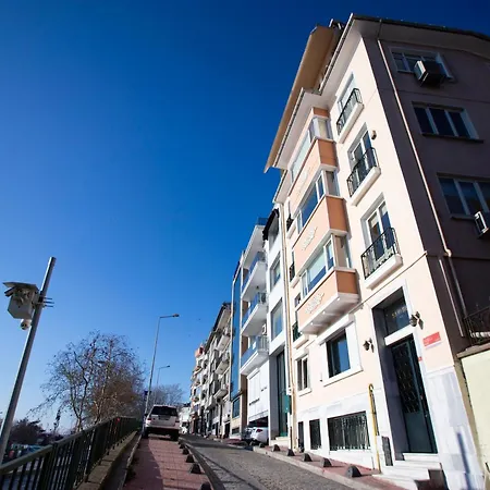 Trendy Waterfront With A Striking View Istanbul