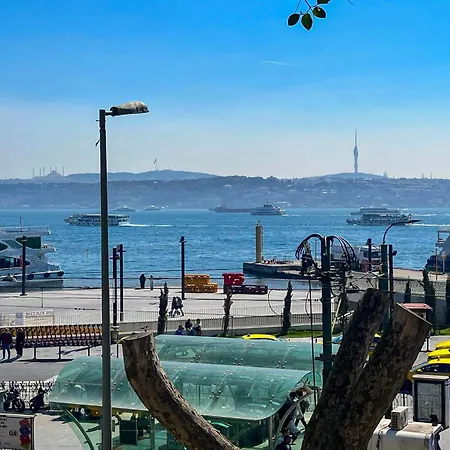 Trendy Waterfront With A Striking View 아파트 이스탄불