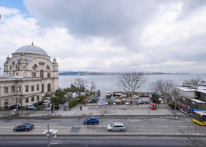 Trendy Waterfront With A Striking View Apartmán